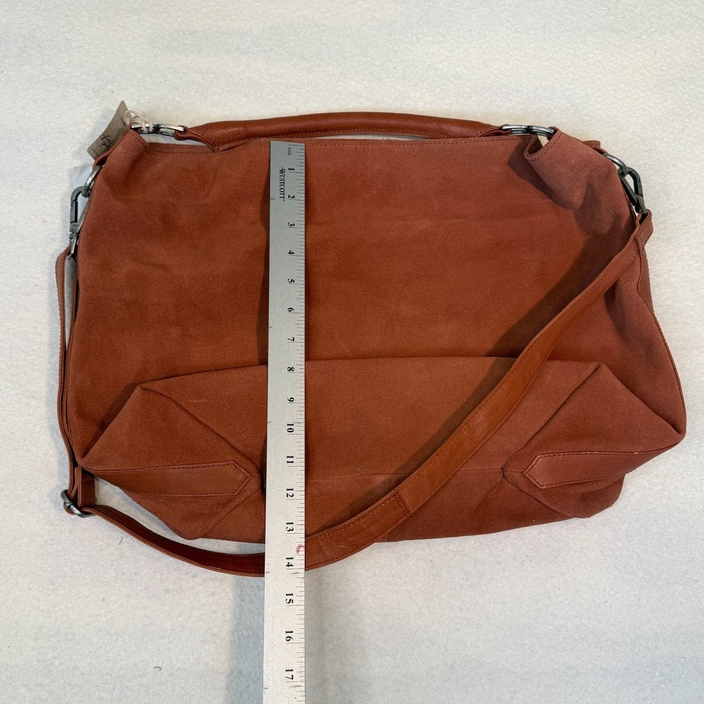 Free People Suzie Suede Slouchy Tote Bag Between Brown Rust Leather NWT - Picture 4 of 9